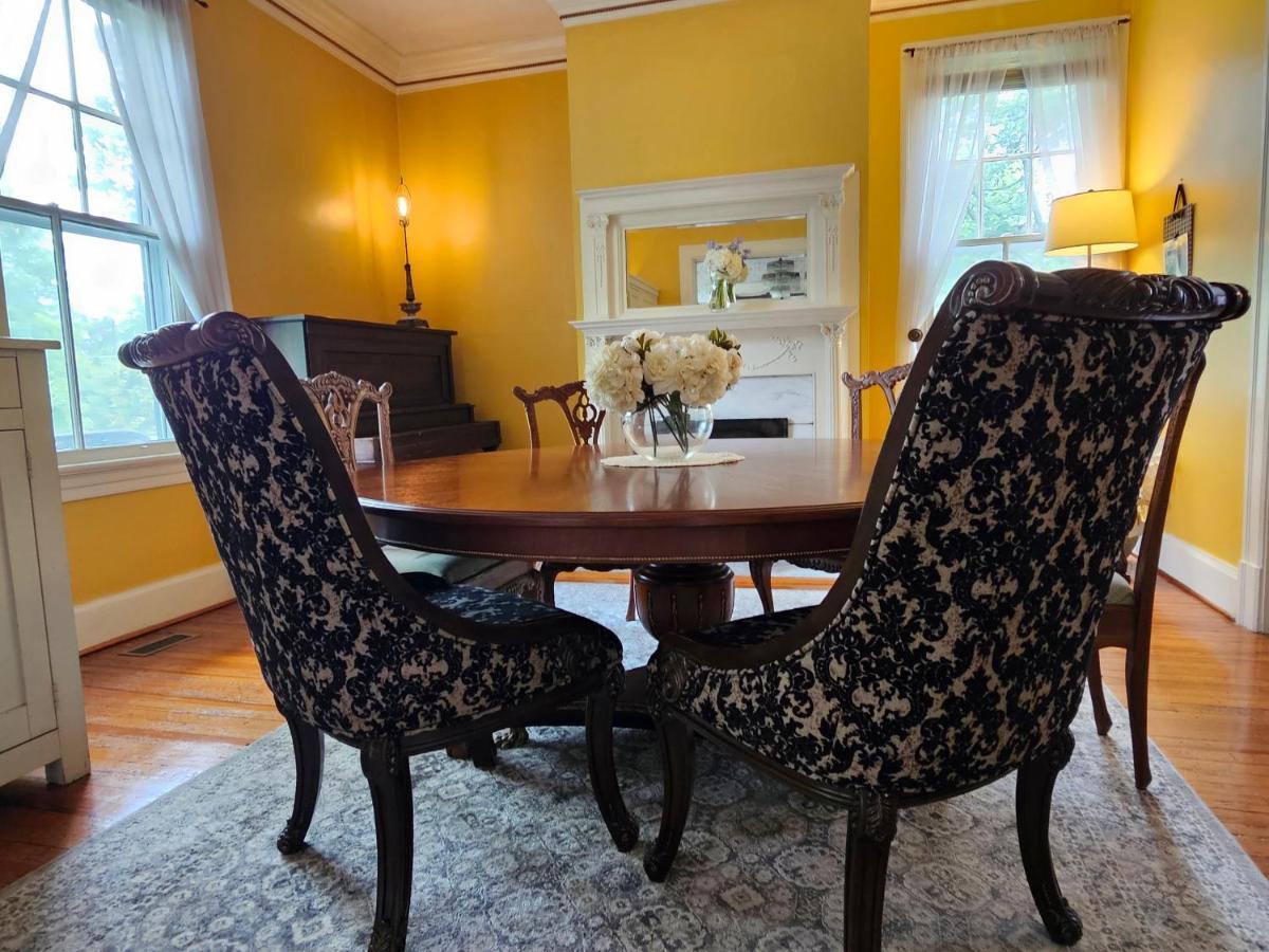 Bed and Breakfast Winridge Manor Madison Heights Экстерьер фото