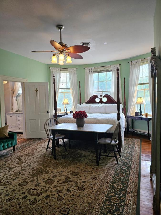 Bed and Breakfast Winridge Manor Madison Heights Номер фото